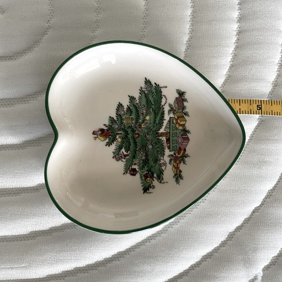 Spode Christmas Tree Heart Dish - Picture 3 of 4